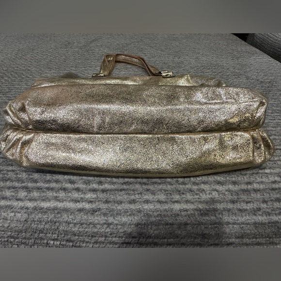 VINTAGE COACH Poppy Metallic Gold Champagne Leather Large Shoulder Bag RARE! - Picture 4 of 11